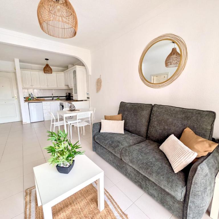 Sea and Pool Boho Suite By Deihu Experiences - One-Bedroom Premium Apartment with Ocean View - 11