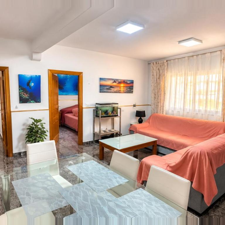 Casa Soto -Ubicacion privilegiada-Aparcamiento en tu puerta y acceso rapido a Servicios- Playas y Lugares de Interes- Netflix-Disney Plus-Prime-Full Sports TV - Haus mit 3 Schlafzimmern - 8