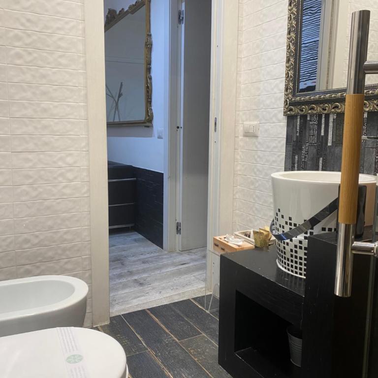Two Chic Guesthouse - Camera Tripla Deluxe - 14