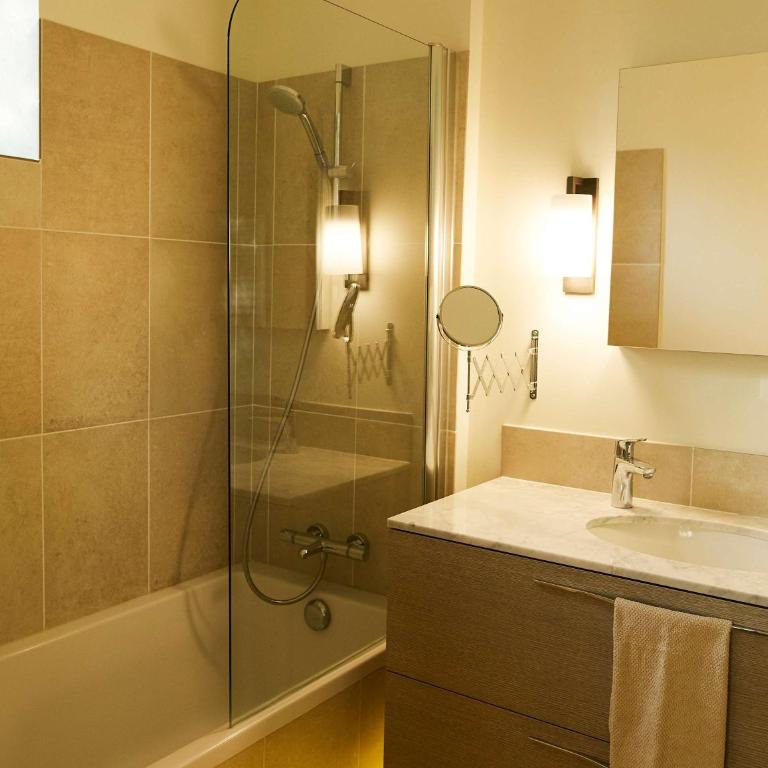 Historic Uzes Townhouse Balcony and Terrace - Casa Vacanze - 6