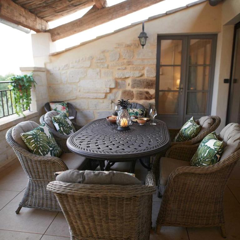 Historic Uzes Townhouse Balcony and Terrace - Casa Vacanze - 14