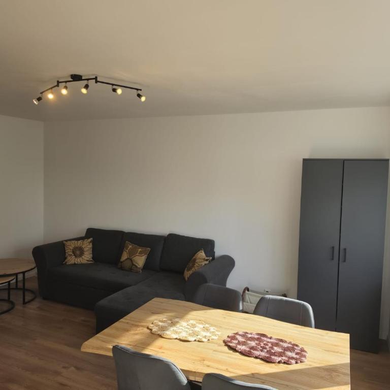 Schöne Balkonwohnung - Apartment mit 2 Schlafzimmern - 2