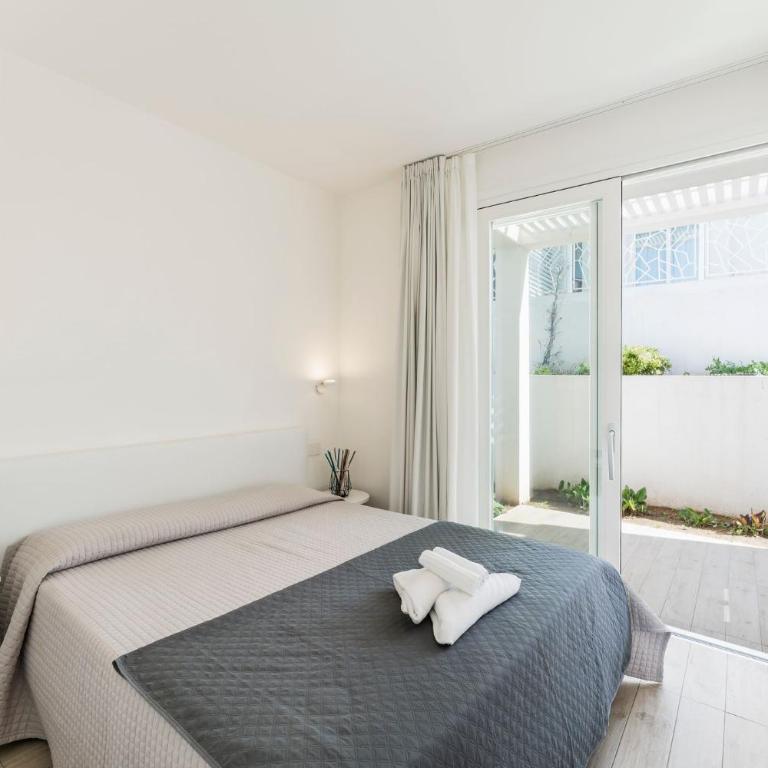 Stunning Capo Falcone Charming Comfort Apartments no1359 Pelosi Beach 4 persons - Appartamento - 72