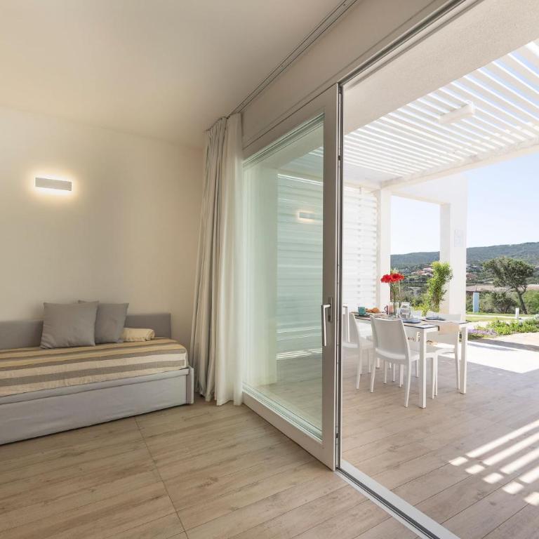 Stunning Capo Falcone Charming Comfort Apartments no1359 Pelosi Beach 4 persons - Appartamento - 73