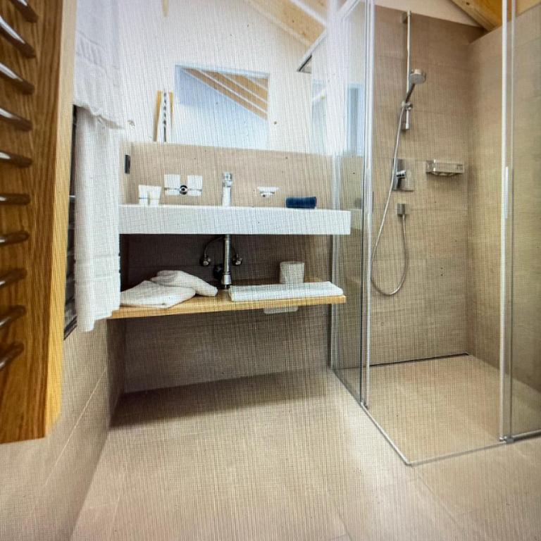 Tyrol Mountain Suites - Chalet - 12