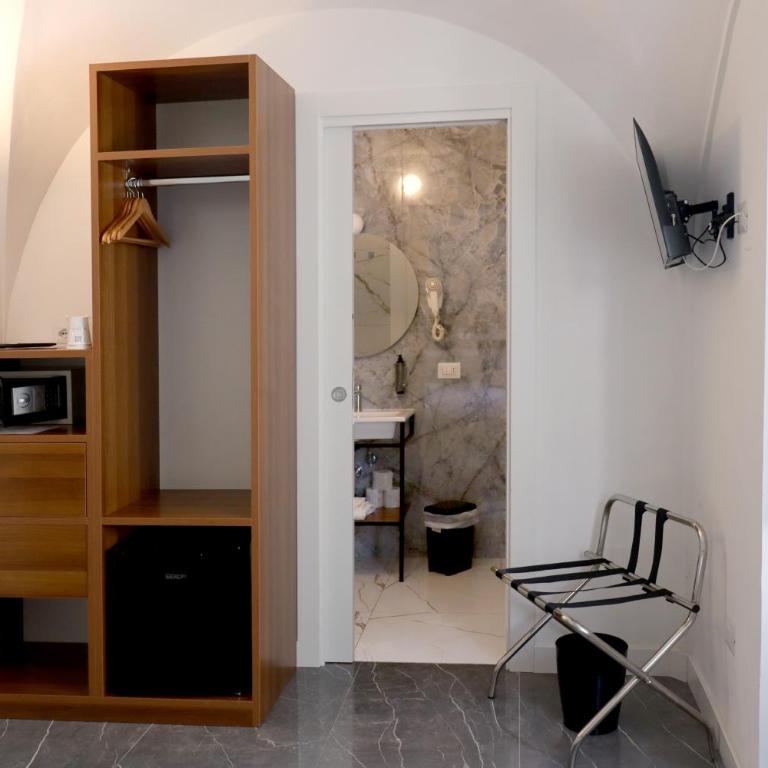 Hotel Stabia - Chambre Simple avec Vue Intérieure - 1