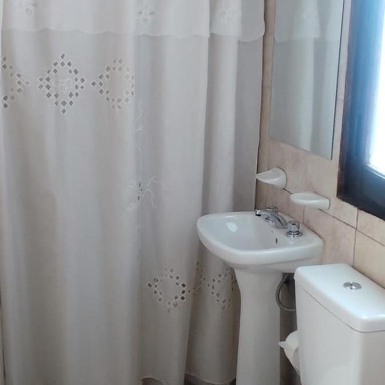 Hostal Viejo Calafate - Quadruple Room with Private Bathroom - 1