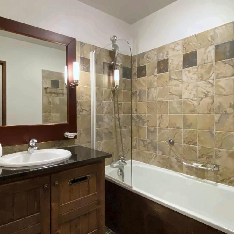 Arc 1950 Manoir Savoie - 2 chambres 2 SdB - skis aux pieds - piscine et spa - Apartment mit 2 Schlafzimmern - 13