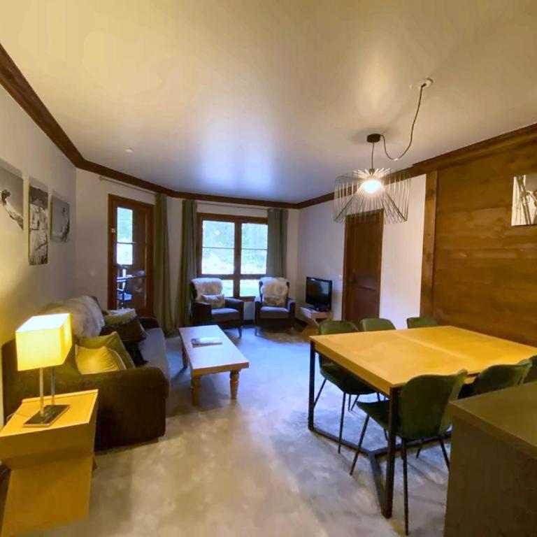 Arc 1950 Manoir Savoie - 2 chambres 2 SdB - skis aux pieds - piscine et spa - Apartment mit 2 Schlafzimmern - 5