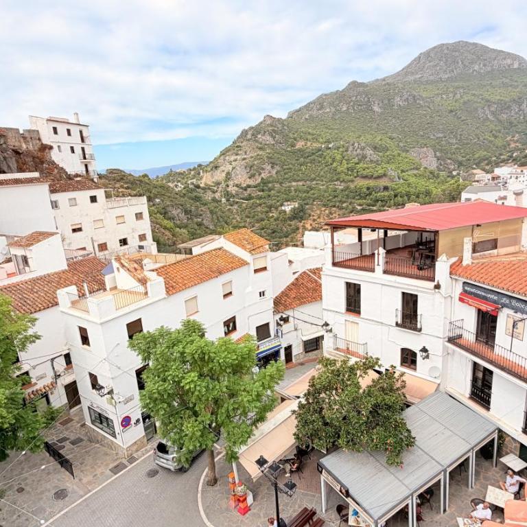 Casares Plaza Guest House City Center - Habitación Doble con balcón - 2 camas - 1