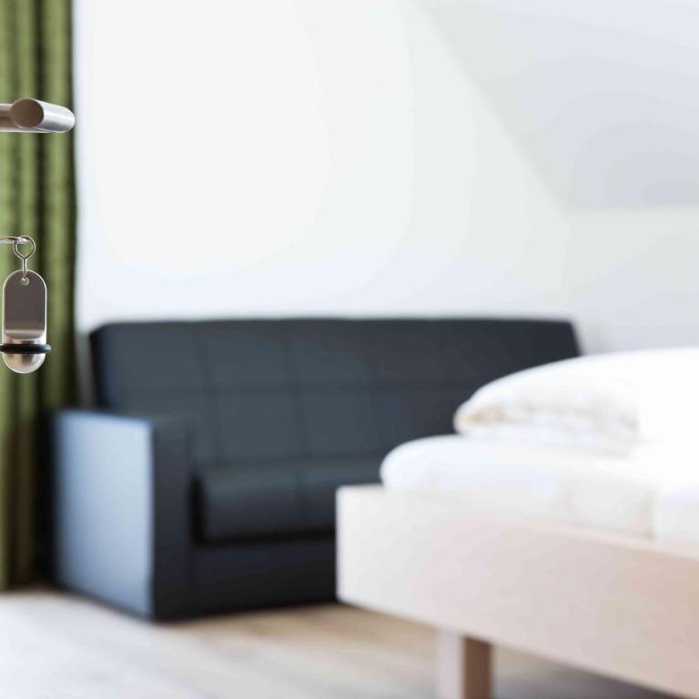 Weingut-Gästezimmer UHL - Doppelzimmer mit Balkon - 2