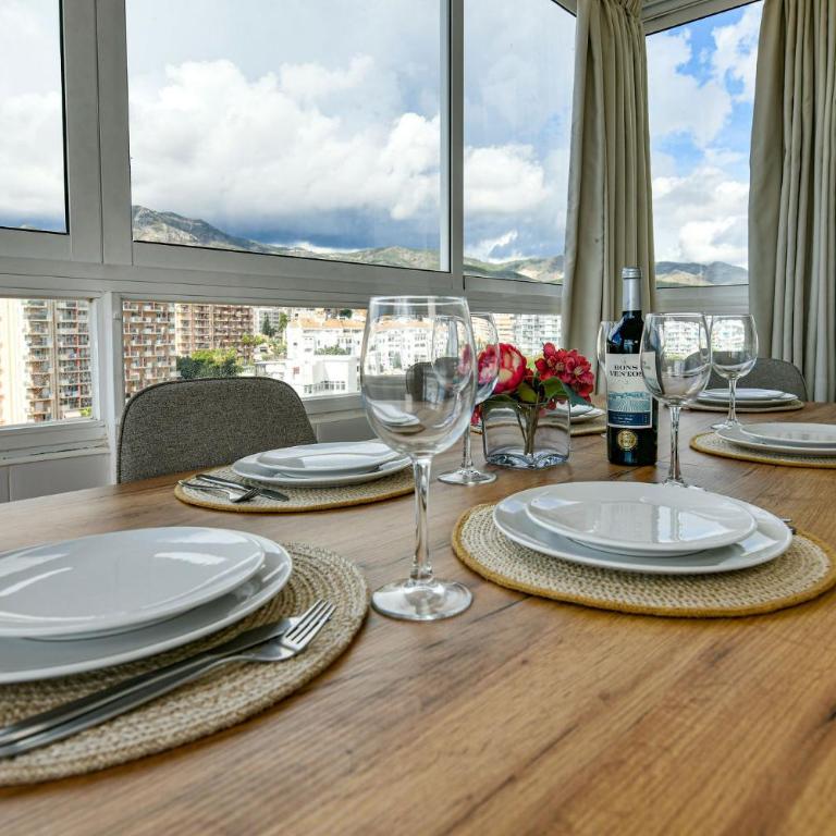 MalagaSuite Sea Horizon with Terrace - Apartment mit 3 Schlafzimmern und Meerblick - 4