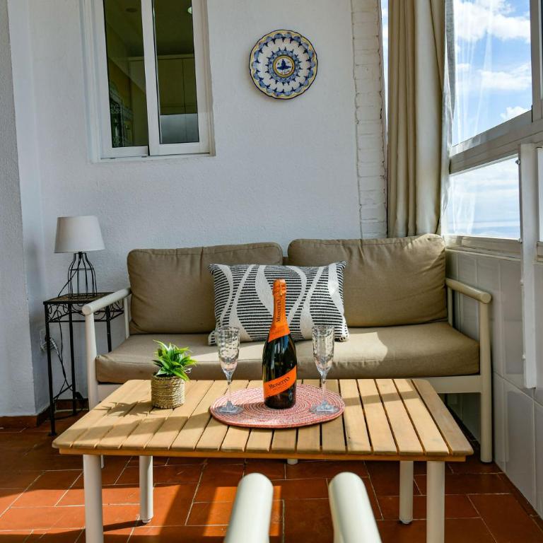 MalagaSuite Sea Horizon with Terrace - Apartment mit 3 Schlafzimmern und Meerblick - 10