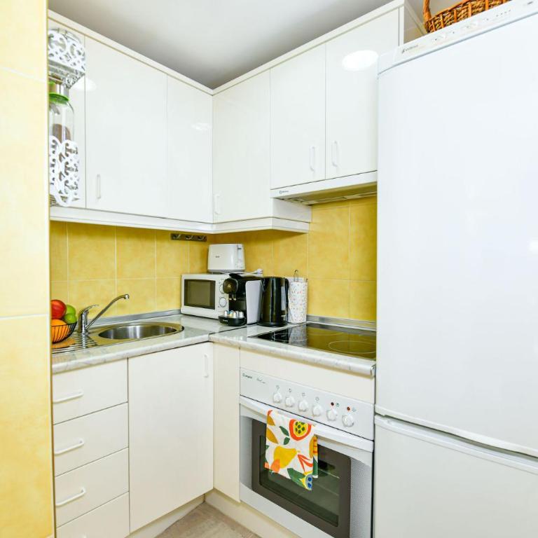 MalagaSuite Sea Horizon with Terrace - Apartment mit 3 Schlafzimmern und Meerblick - 15