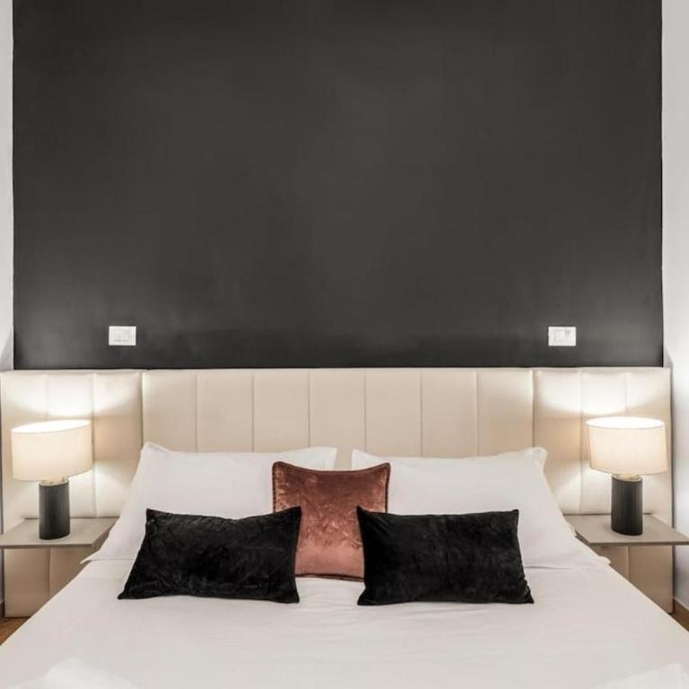 4 Bedrooms Luxury Jacuzzi - 10 min Metro to Colosseum - Apartment - 5