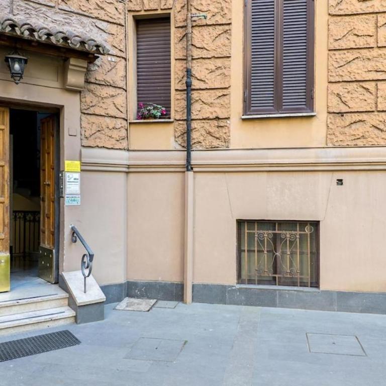 4 Bedrooms Luxury Jacuzzi - 10 min Metro to Colosseum - Apartment - 38