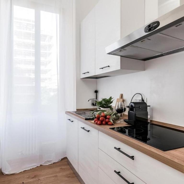 4 Bedrooms Luxury Jacuzzi - 10 min Metro to Colosseum - Apartment - 30