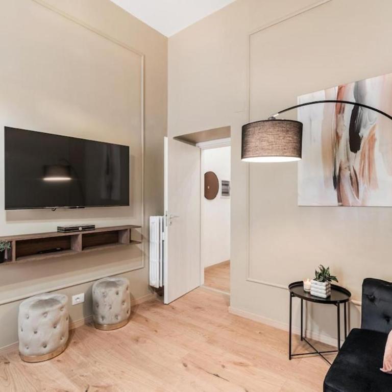4 Bedrooms Luxury Jacuzzi - 10 min Metro to Colosseum - Apartment - 18