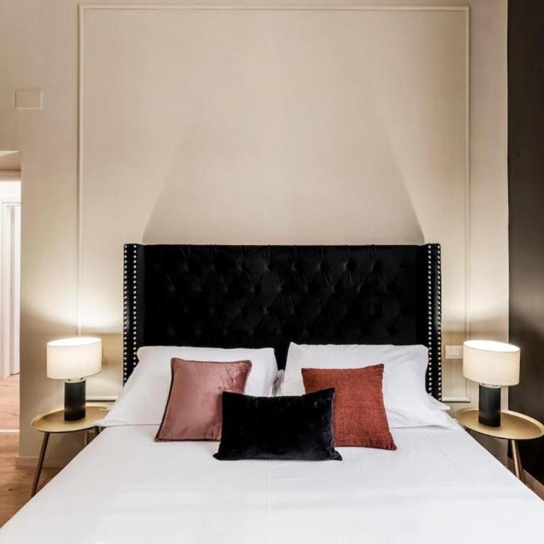 4 Bedrooms Luxury Jacuzzi - 10 min Metro to Colosseum - Apartment - 8
