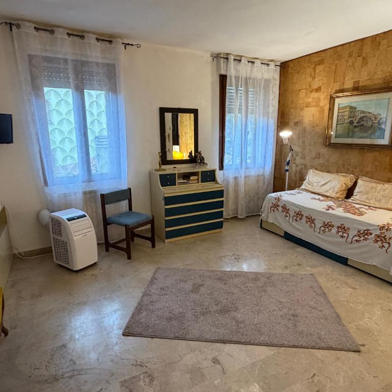 Souvenir de Venise - Two-Bedroom Apartment with Terrace - 1