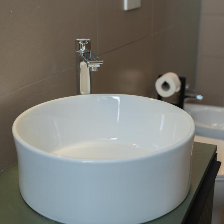 Cinema Boutique Collection - Rooms, Suites & Apartments - Suite Familiare con Balcone - 13
