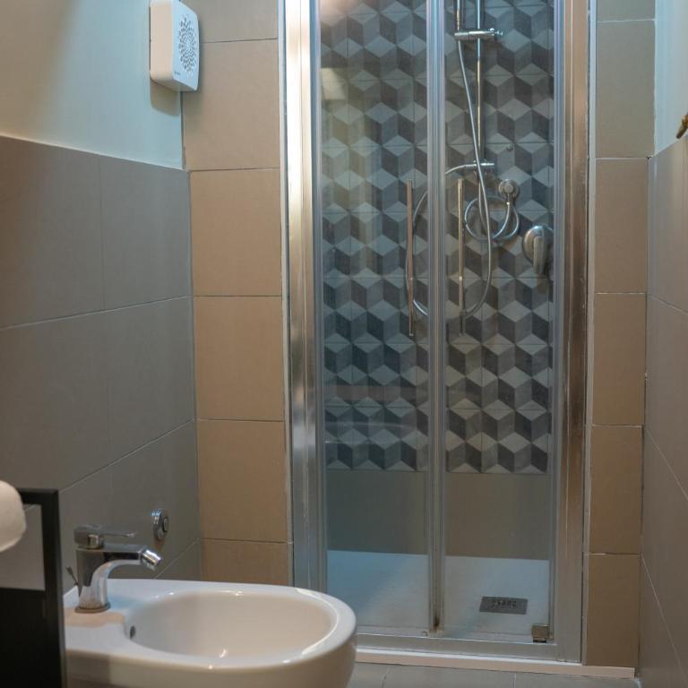 Cinema Boutique Collection - Rooms, Suites & Apartments - Suite Familiare con Balcone - 29