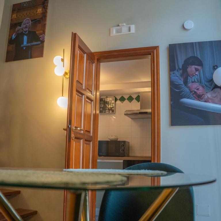 Cinema Boutique Collection - Rooms, Suites & Apartments - Suite Familiare con Balcone - 32