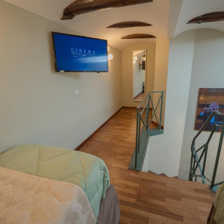 Cinema Boutique Collection - Rooms, Suites & Apartments - Suite Familiare con Balcone - 33