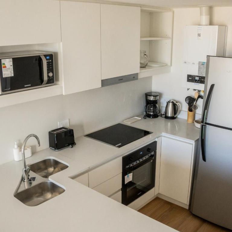 Depto premium zona Guemes con cochera - Apartamento Deluxe de 1 dormitorio - 2