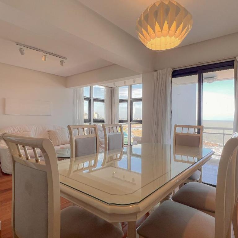 Depto con vista al mar en La Perla y cochera - Apartamento con vistas al mar - 9