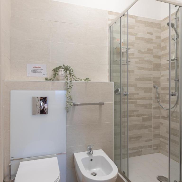 amoR Tempora - Camera Tripla con Bagno Privato - 6