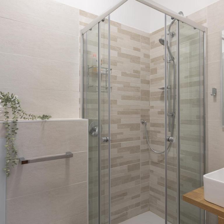 amoR Tempora - Camera Tripla con Bagno Privato - 8