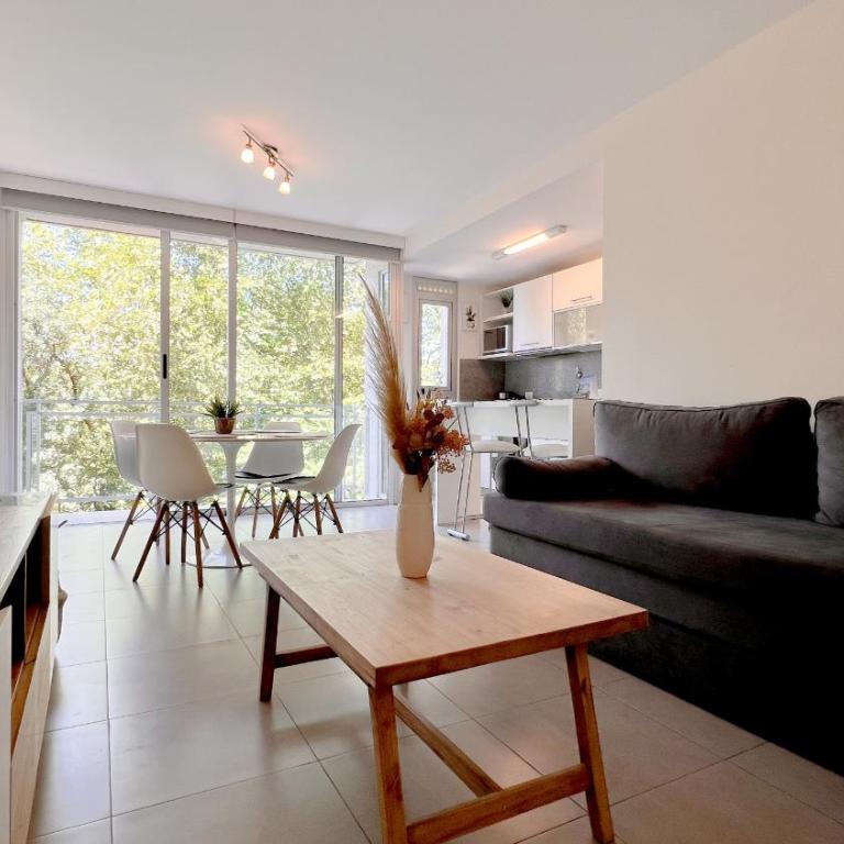 Depto en Playa Grande con cochera y vista lateral al golf - Apartamento de 1 dormitorio - 9