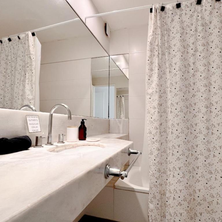 Depto en Playa Grande con cochera y vista lateral al golf - Apartamento de 1 dormitorio - 17