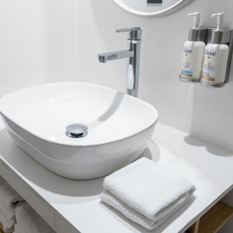 ÓOL 5th Avenue - Deluxe Doppelzimmer mit 2 Doppelbetten - 11