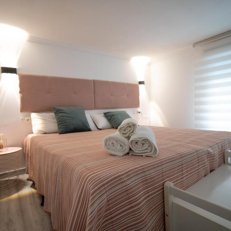 EL RINCONCITO DE MERCADERES Piso con encanto en el centro histórico de Logroño - Apartment - 1