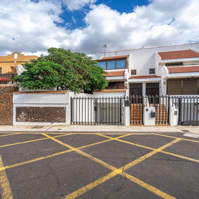 As de Casas - Apartamento en Urbanización Villas Playa - Three-Bedroom Apartment - 5