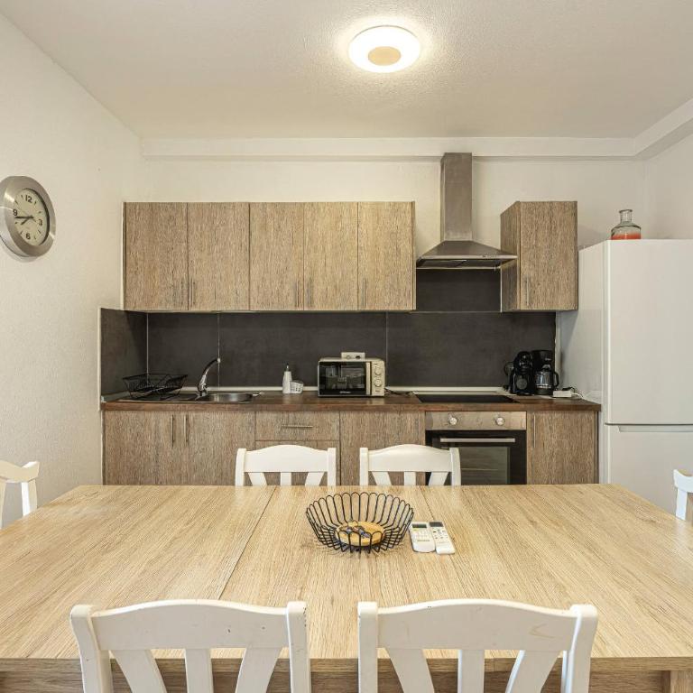 As de Casas - Apartamento en Urbanización Villas Playa - Three-Bedroom Apartment - 7