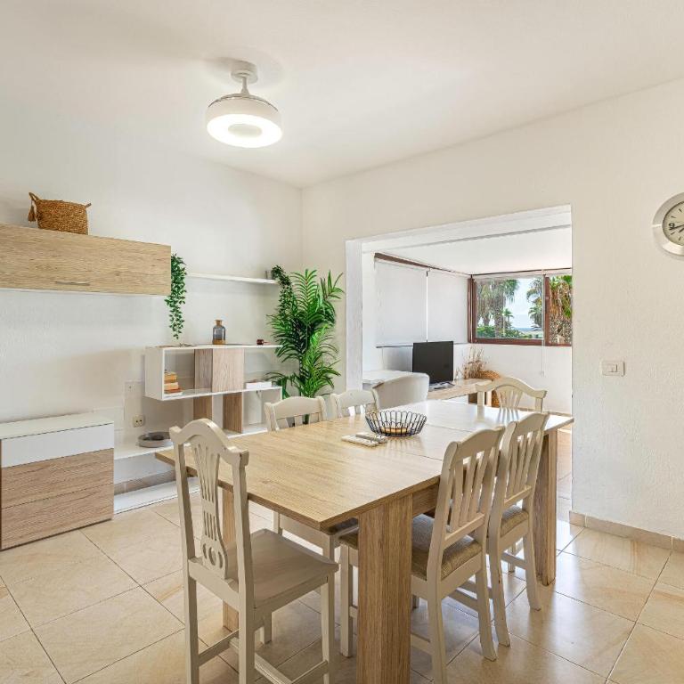 As de Casas - Apartamento en Urbanización Villas Playa - Three-Bedroom Apartment - 13