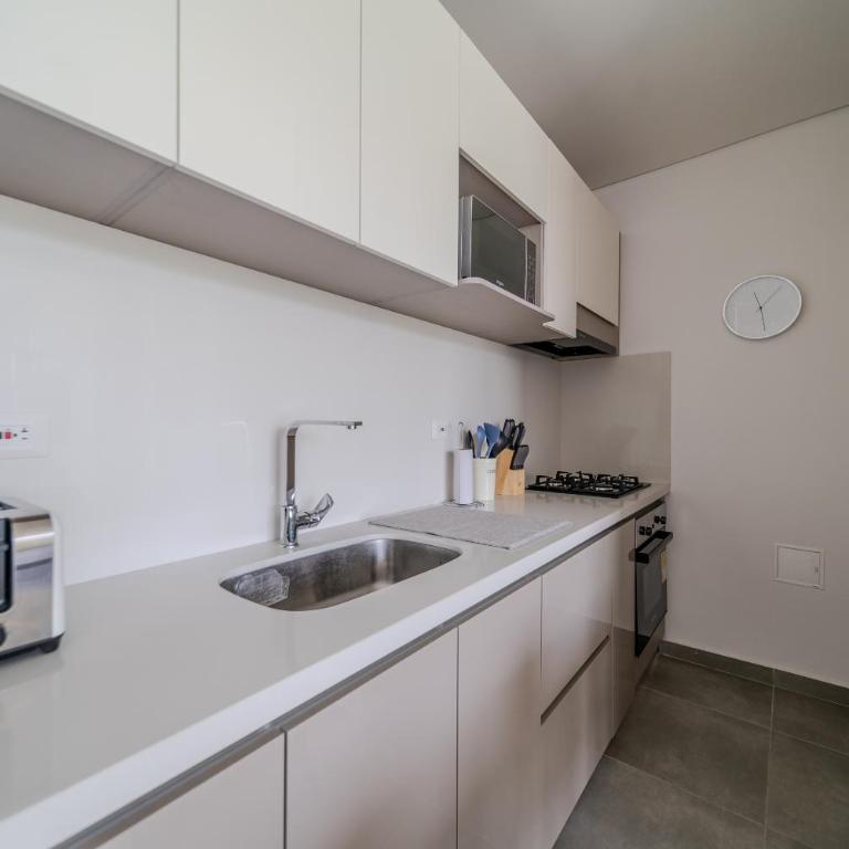 Modern Apartments & Lofts - Salguero Suites, Santa Marta - Two-Bedroom Apartment with Balcony and Sea View - 2