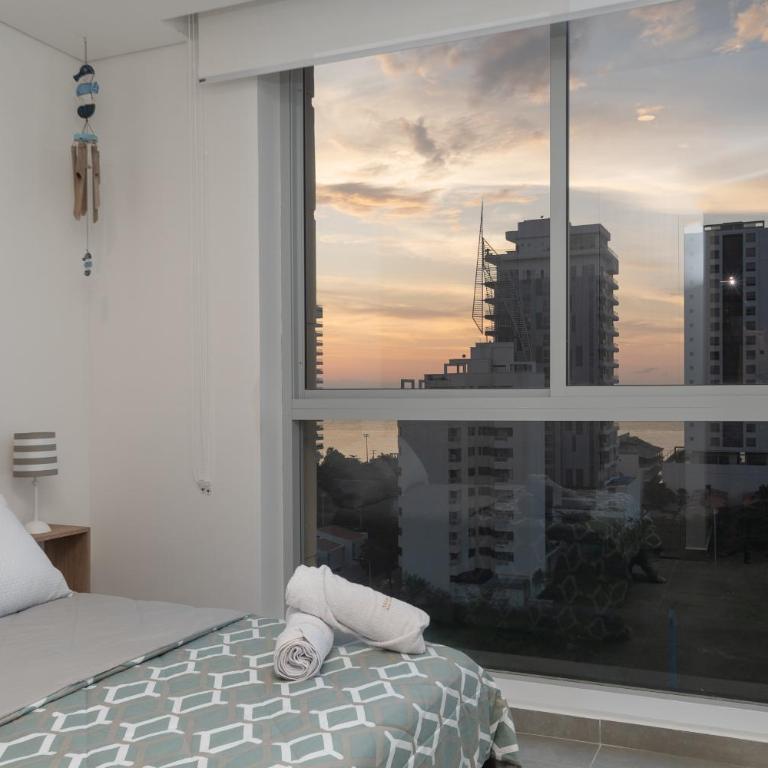 Modern Apartments & Lofts - Salguero Suites, Santa Marta - Two-Bedroom Apartment with Balcony and Sea View - 4