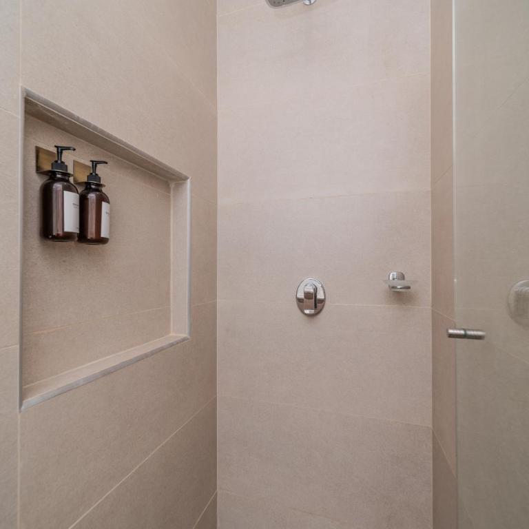 Modern Apartments & Lofts - Salguero Suites, Santa Marta - Two-Bedroom Apartment with Balcony and Sea View - 26