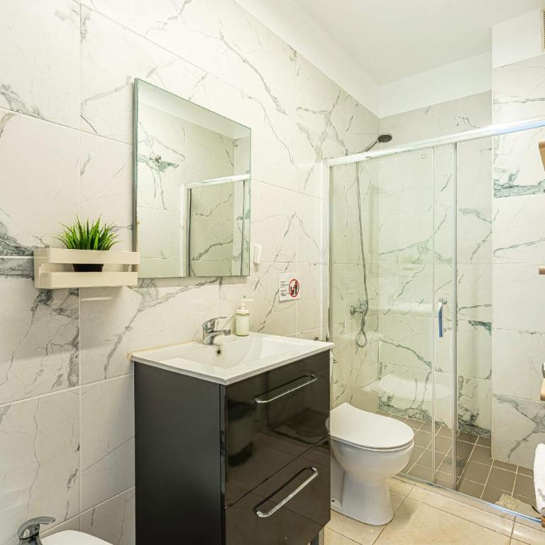 As de Casas - Apartamento en Urbanización Villas Playa - Three-Bedroom Apartment - 33