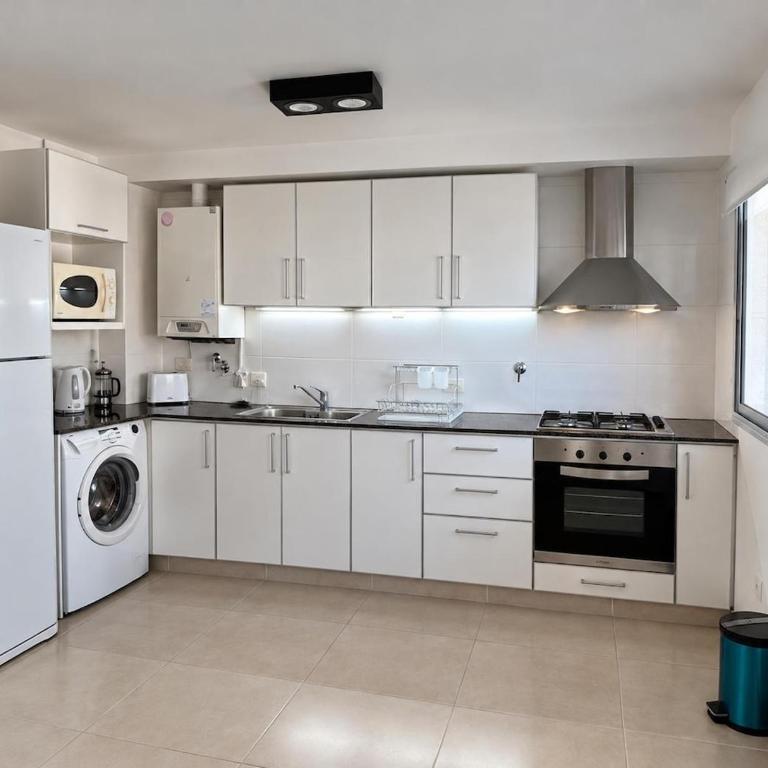 Moderno Semipiso en La Perla, con cochera - Apartamento de 1 dormitorio - 10