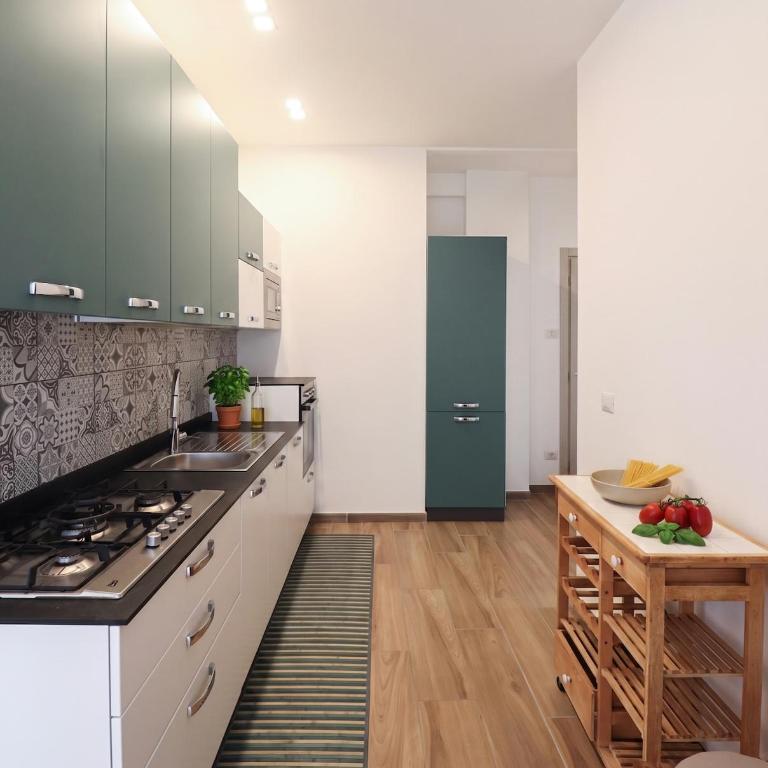 Elegant & Quiet Chic Home - Near Station, Balcony - One-Bedroom Apartment - 12