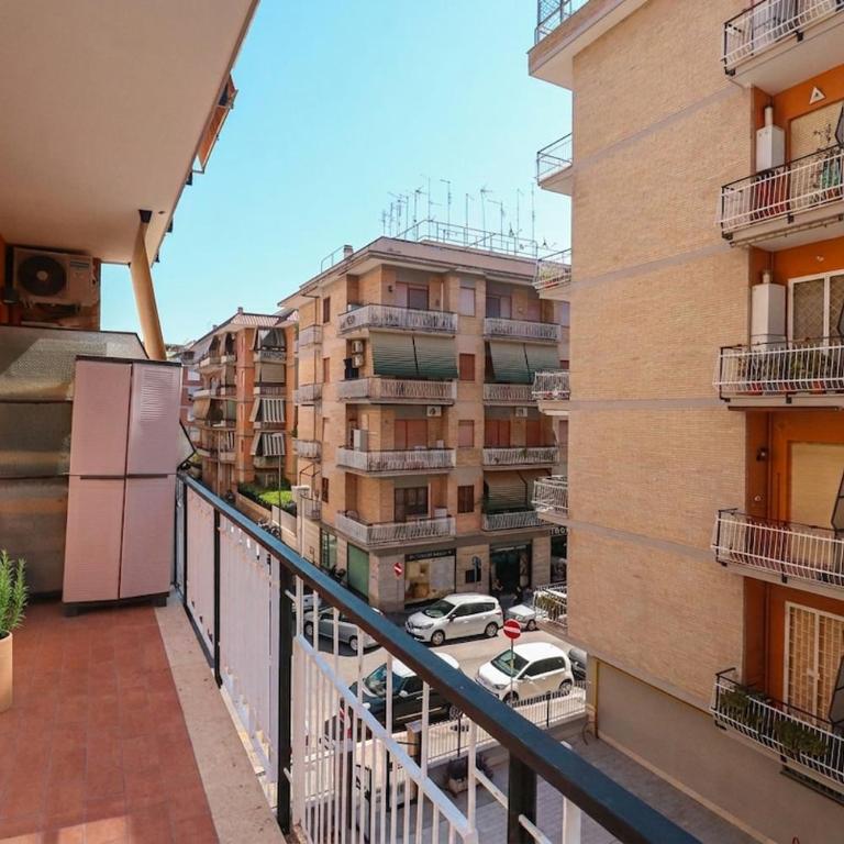 Elegant & Quiet Chic Home - Near Station, Balcony - One-Bedroom Apartment - 14
