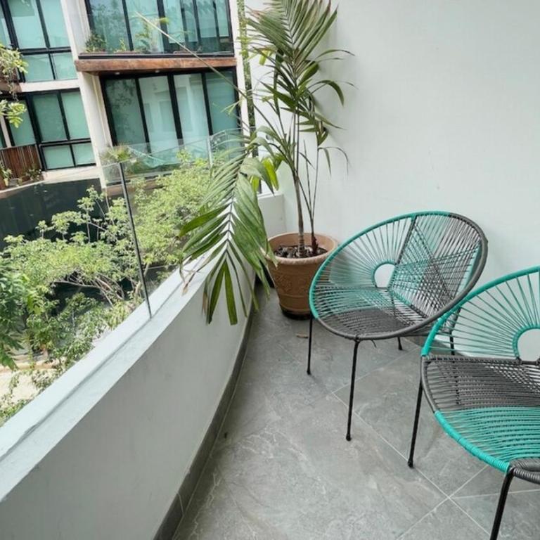 Secure vibrant modern condo sleeps 5 elevator 2 br 3ba walk to shops restaurants - Appartement 2 Chambres - 19