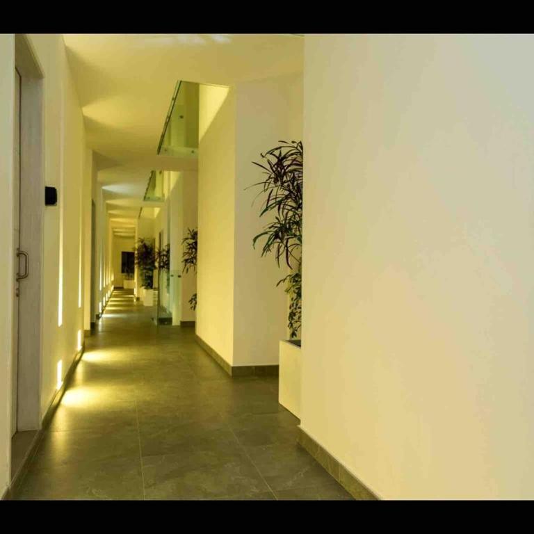 Secure vibrant modern condo sleeps 5 elevator 2 br 3ba walk to shops restaurants - Appartement 2 Chambres - 22