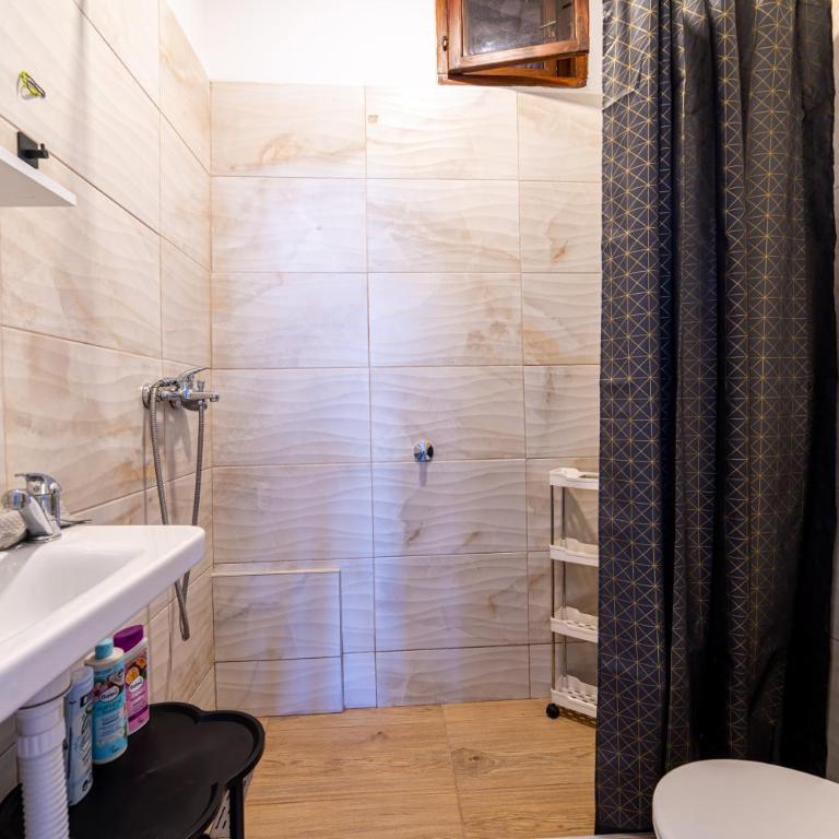 Sumbul Cesma modern 1BDR apartment with garden and free parking - Apartman sa 1 Spavaćom Sobom - 10