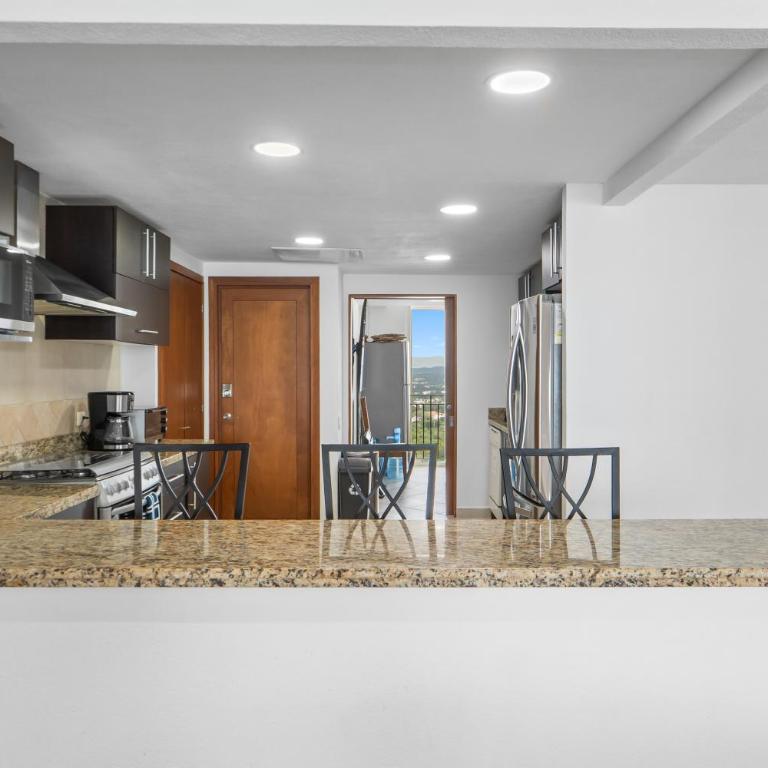 Luxurious Oceanfront Apartment 4 Bedrooms & Amenities - Apartamento Deluxe de 4 dormitorios - 16